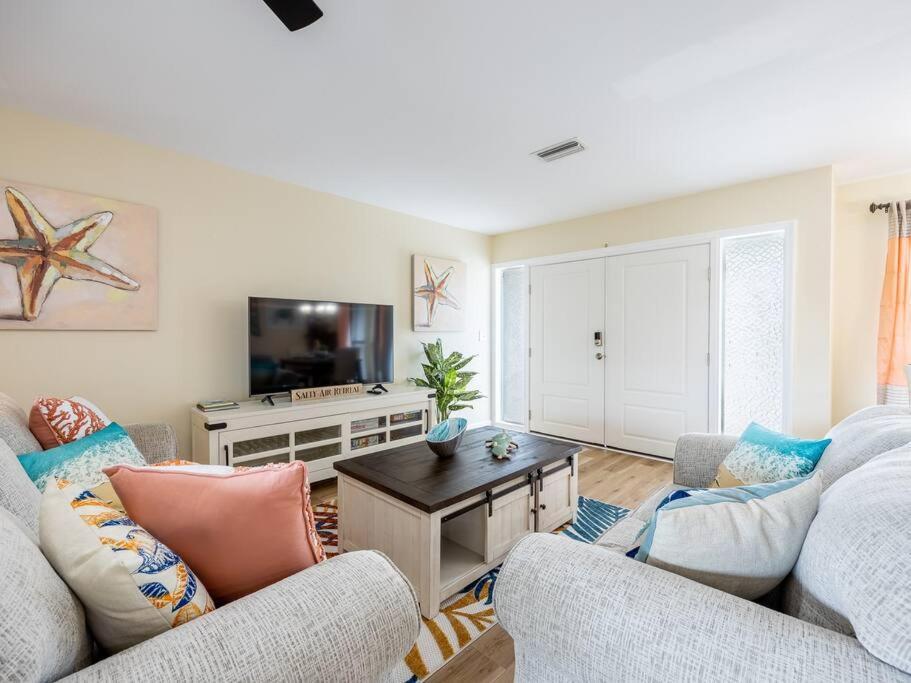 Englewood, Manasota Keys - 2 Bedroom Luxury Villa, Pool, Game Room, 6 Min To Beaches Next To Canal エクステリア 写真