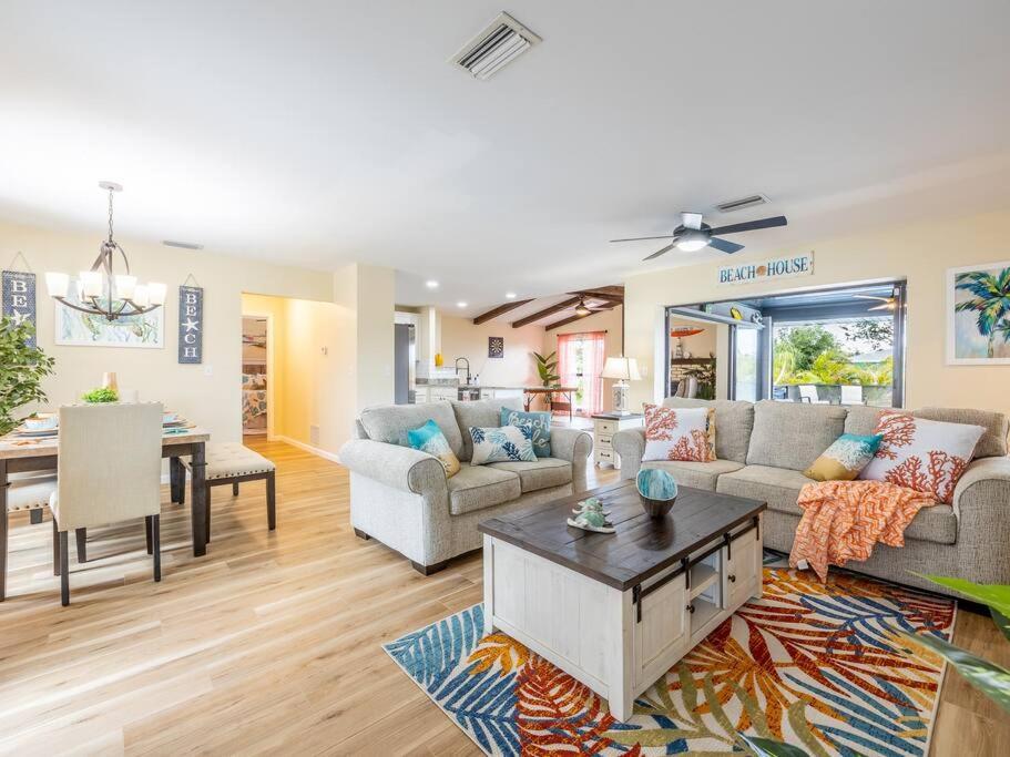 Englewood, Manasota Keys - 2 Bedroom Luxury Villa, Pool, Game Room, 6 Min To Beaches Next To Canal エクステリア 写真