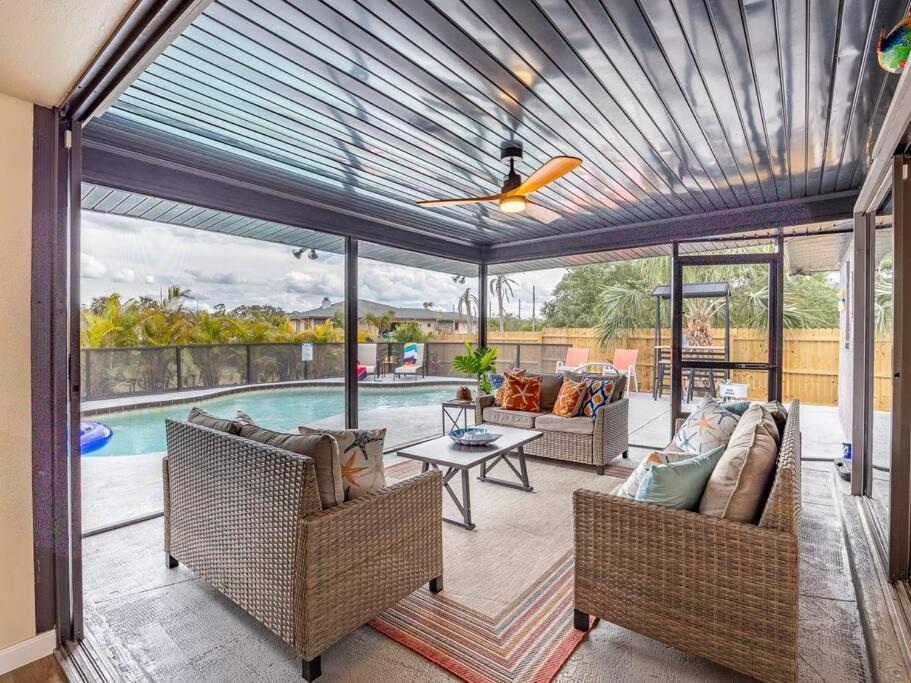 Englewood, Manasota Keys - 2 Bedroom Luxury Villa, Pool, Game Room, 6 Min To Beaches Next To Canal エクステリア 写真